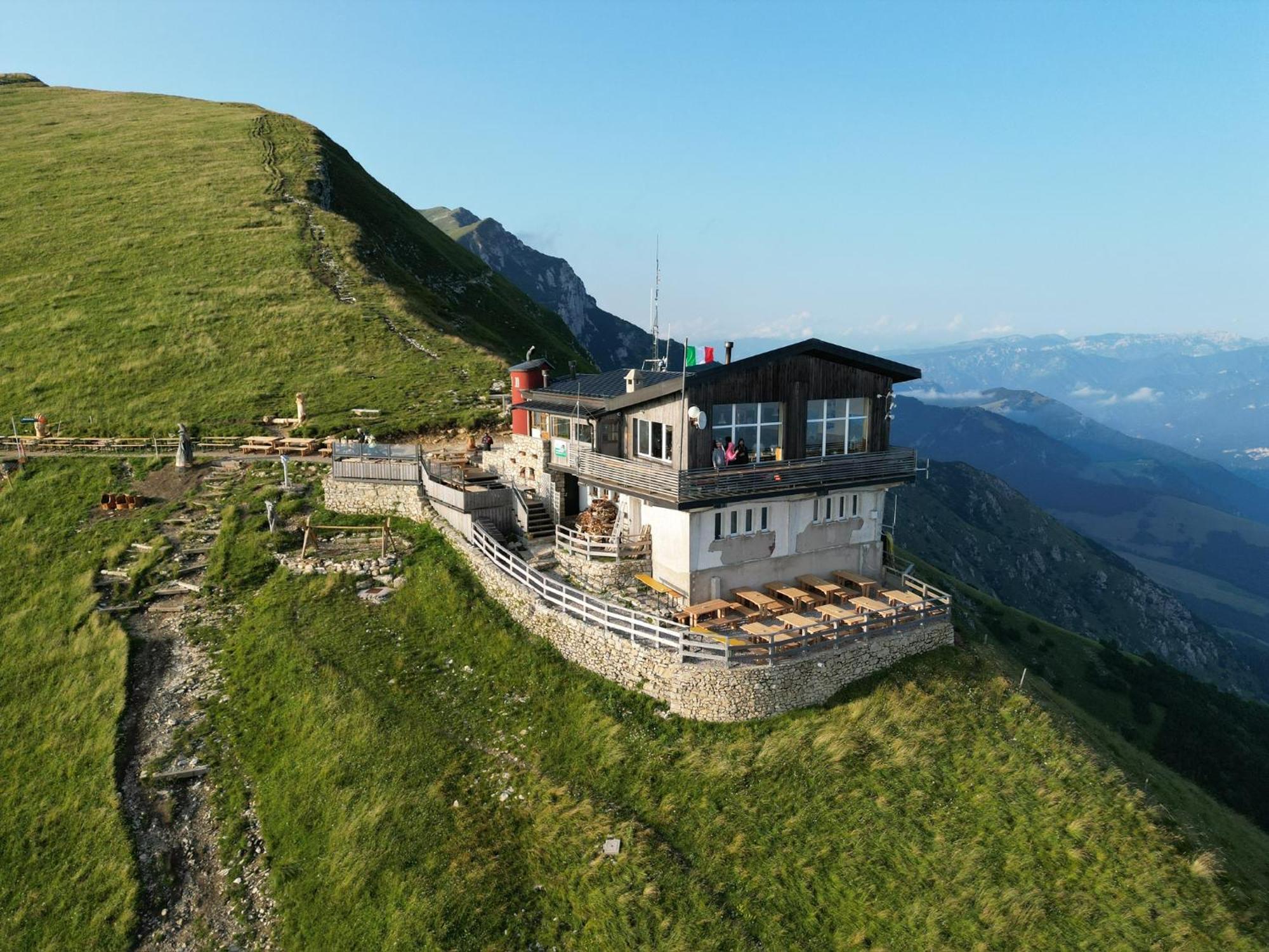 Rifugio Chierego - 1911M Hotel เบรนโซเน ซูล การ์ดา ภายนอก รูปภาพ